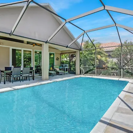 Cozy Beach House - 5 Minutes From Vanderbilt Beach